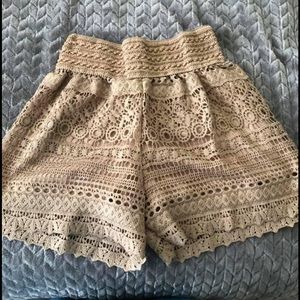 Size small shorts lace, comfortable.